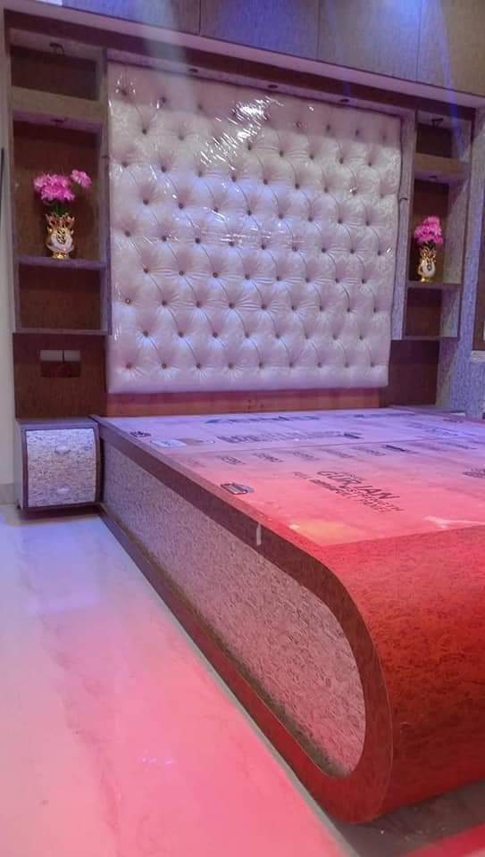 Royal Crest Bed