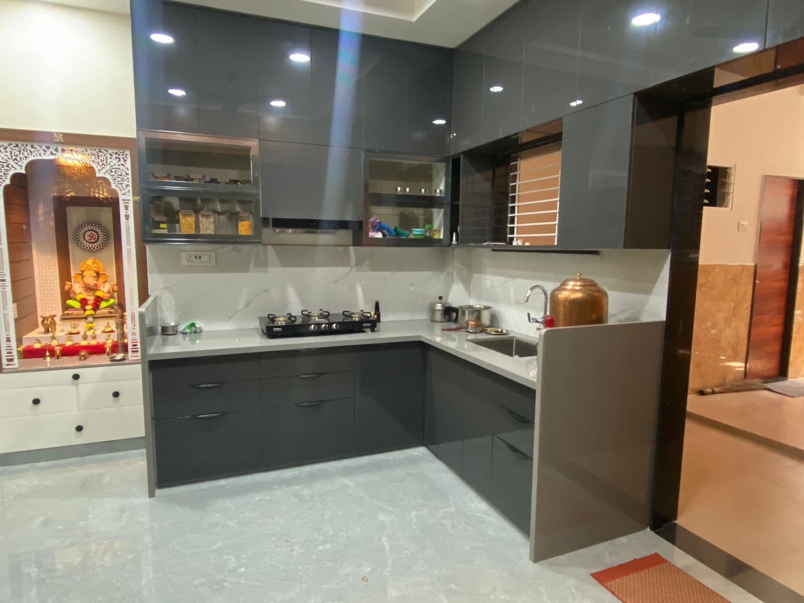 Golden Edge Kitchen 1