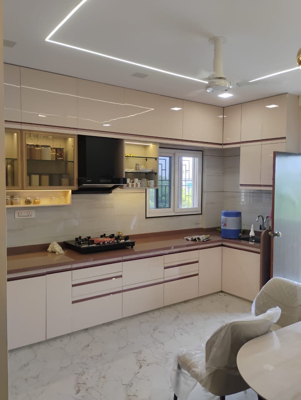 Warm Elegance Kitchen 4