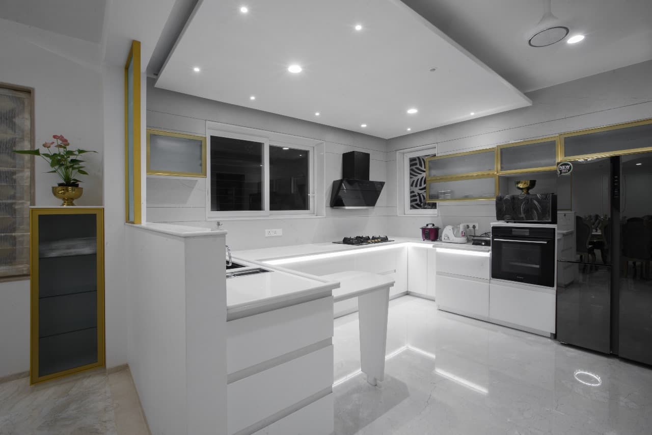 WhiteRoyal Kitchen 1