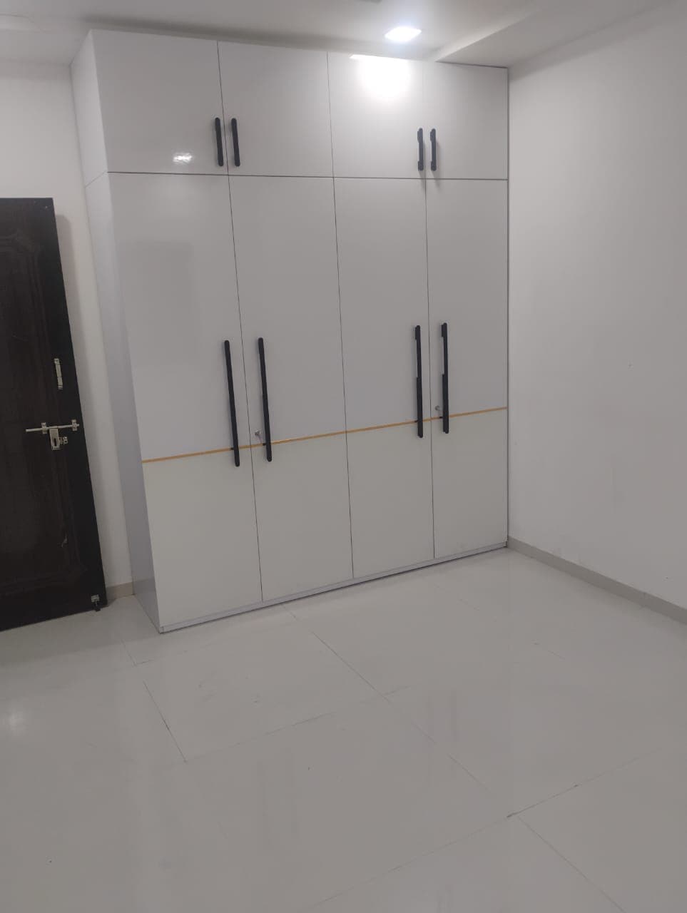 Urban Crest Wardrobe 2