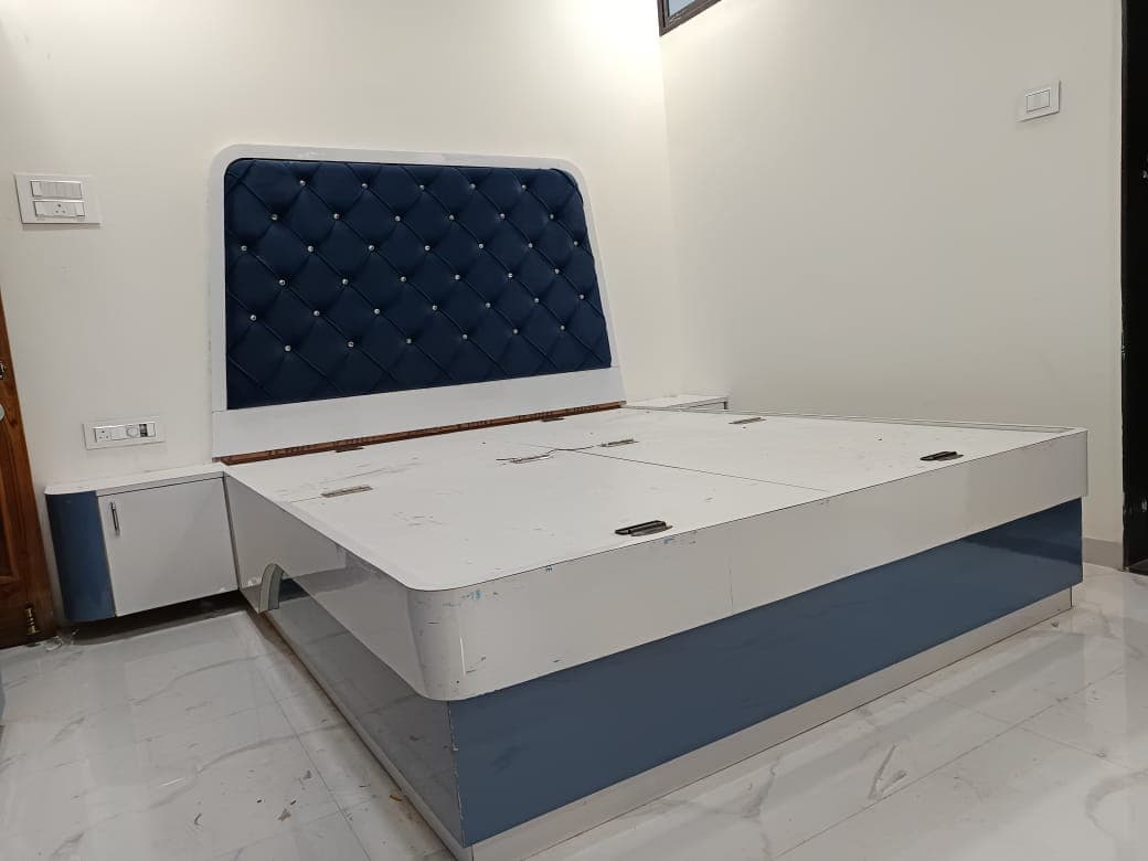 Royal Bedroom Collection